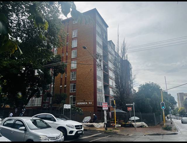 2.5 BEDROOM APARTMENT FOR SALE IN SUNNYSIDE
